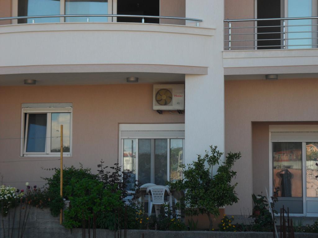 Apartment Petrovic Ulcinj Exterior foto